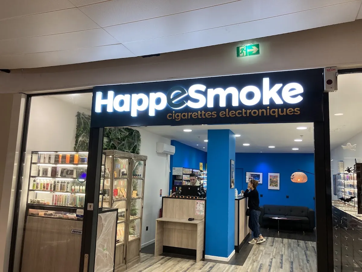 Vitrine du magasin HappeSmoke La Seyne-sur-Mer